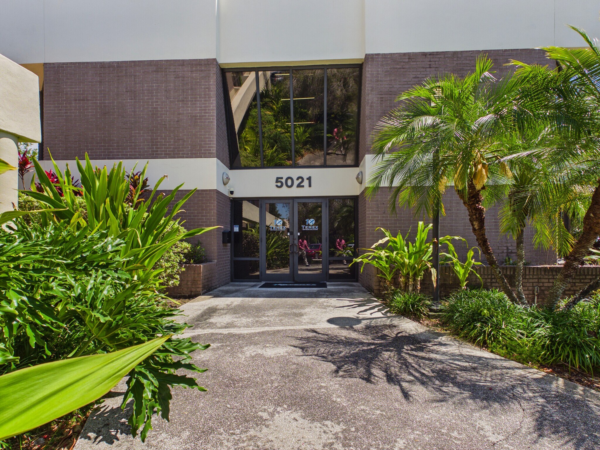 5021 W Laurel St, Tampa, FL à vendre Photo principale- Image 1 de 19