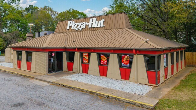 More details for 200 Franklin Springs St, Royston, GA - Retail for Sale