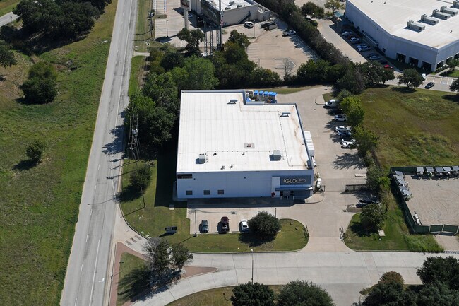 Plus de détails pour 4924 Cambridge Rd, Fort Worth, TX - Industriel à louer