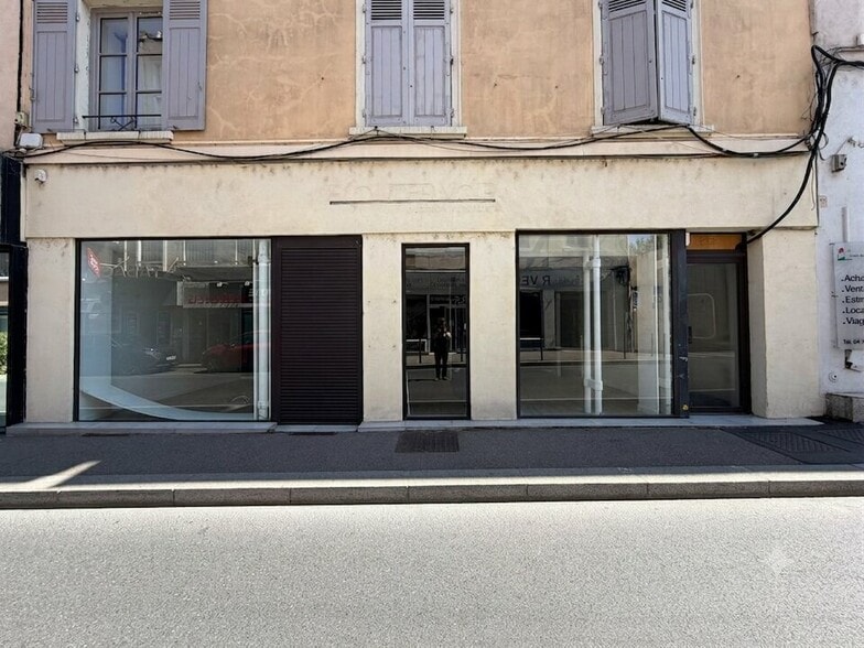 157 Grande Rue, OULLINS-PIERRE-BÉNITE for lease - Building Photo - Image 1 of 10