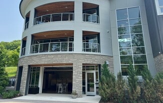 Plus de détails pour 8066 E Fulton St, Ada, MI - Bureau à louer