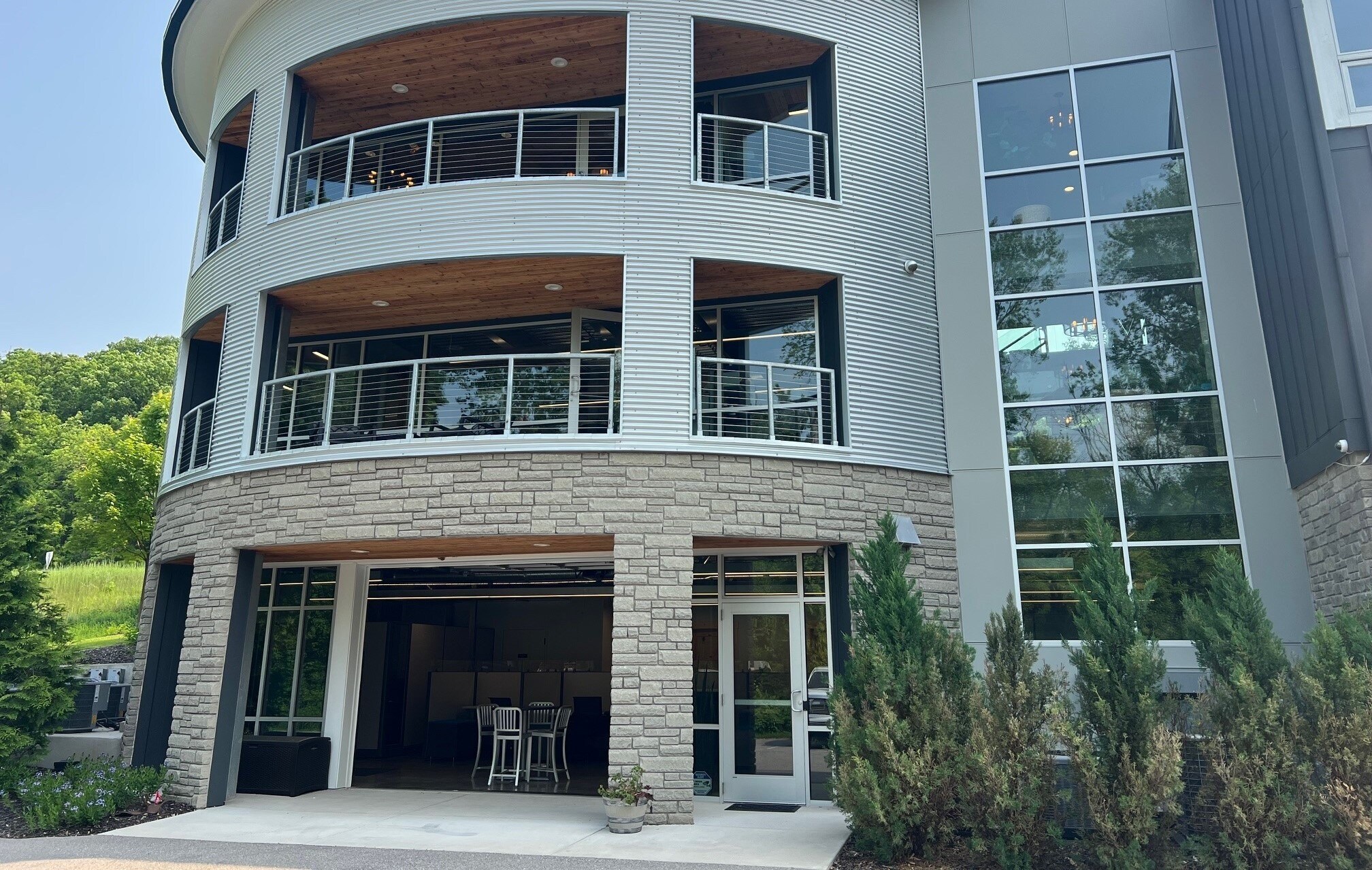 8066 E Fulton St, Ada, MI à louer Photo du bâtiment- Image 1 de 6