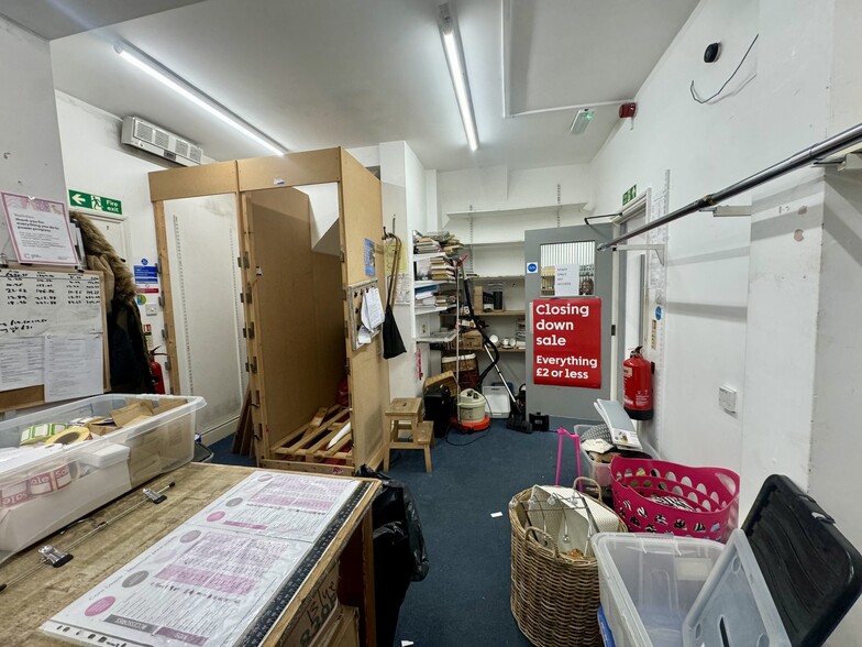 22 High St, Rushden à louer - Photo du bâtiment - Image 3 de 4