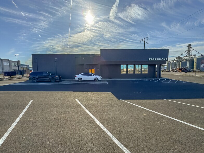 2500 Yakima Valley Hwy, Sunnyside, WA à vendre - Photo du bâtiment - Image 2 de 8