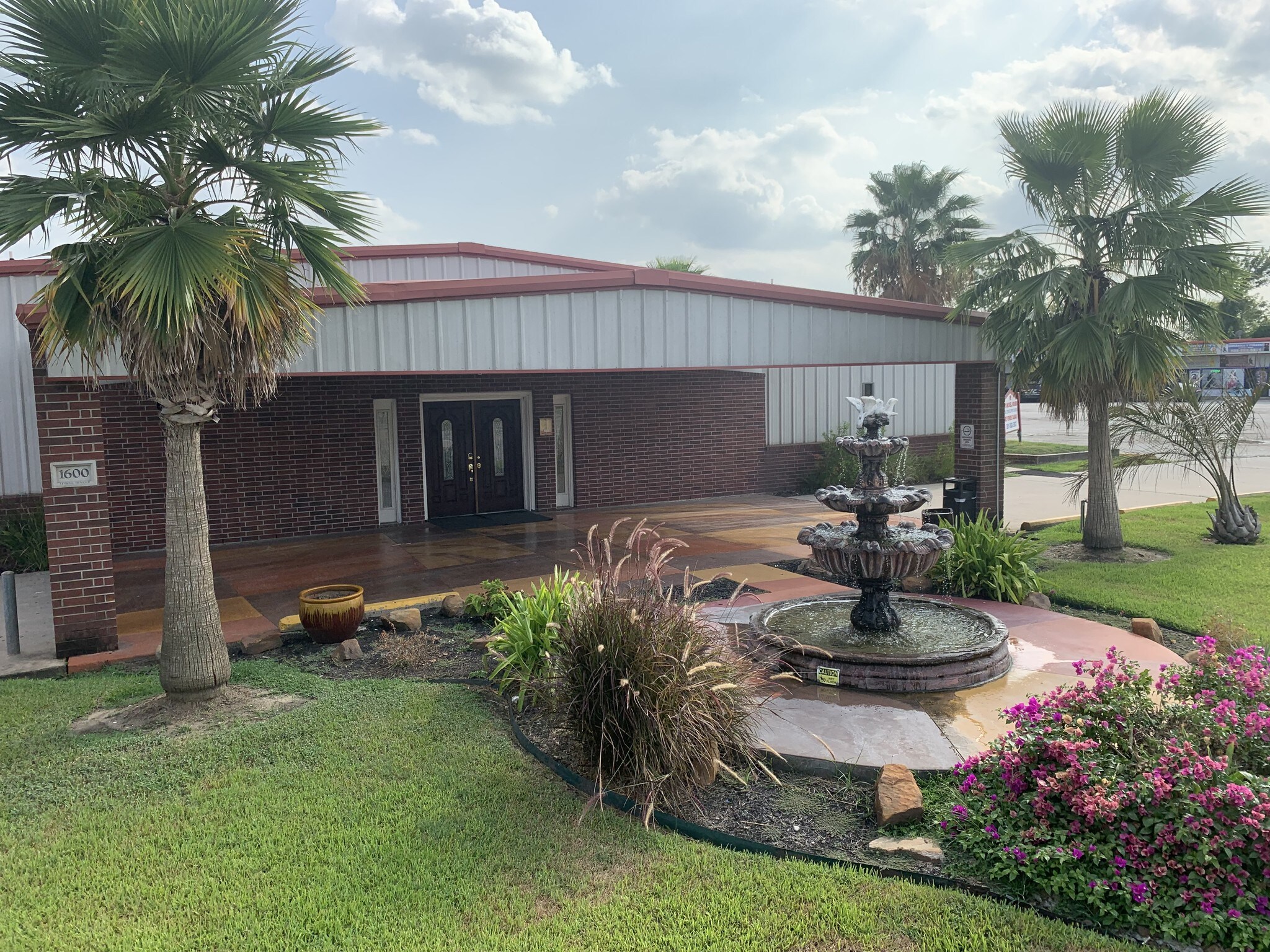 1600 Aldine Bender Rd, Houston, TX à vendre Photo du bâtiment- Image 1 de 9