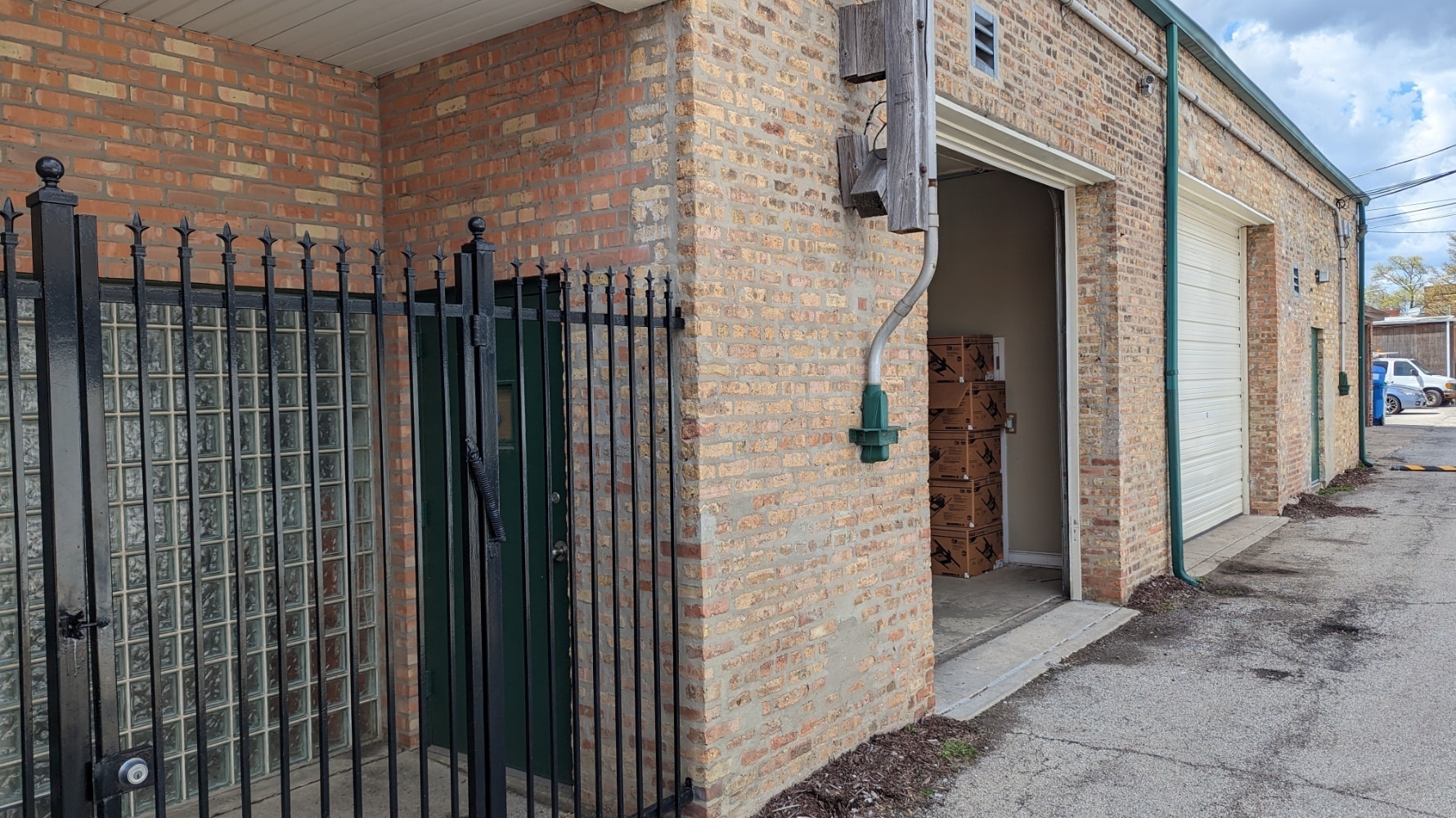 4201-4203 N Milwaukee Ave, Chicago, IL for lease Building Photo- Image 1 of 1