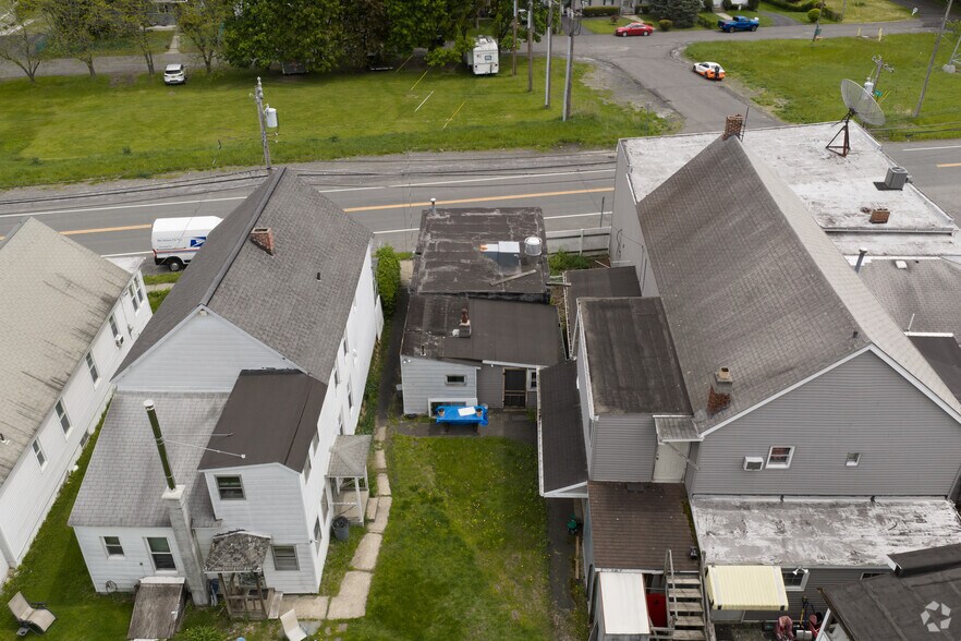 Cohoes Portfolio portefeuille de 4 propriétés à vendre sur LoopNet.ca - Photo du bâtiment - Image 3 de 7
