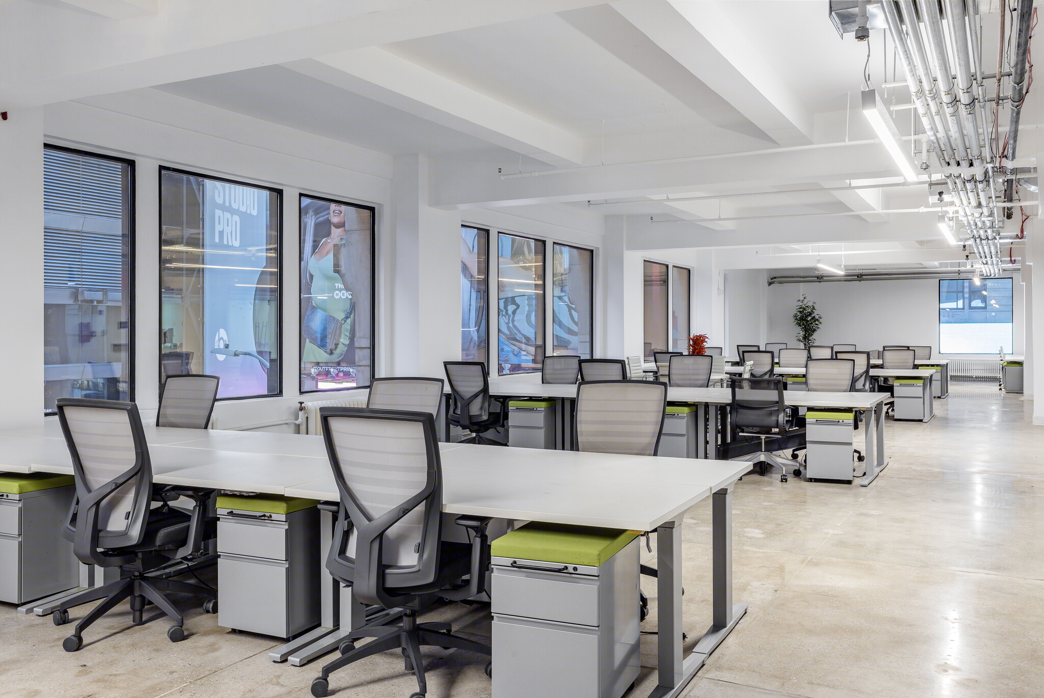 9 Times Sq, New York, NY for lease Interior Photo- Image 1 of 5