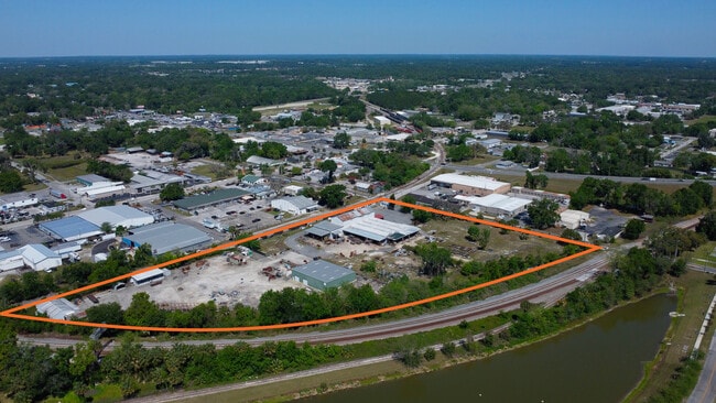 Plus de détails pour 206 NE 9th St, Ocala, FL - Industriel à vendre