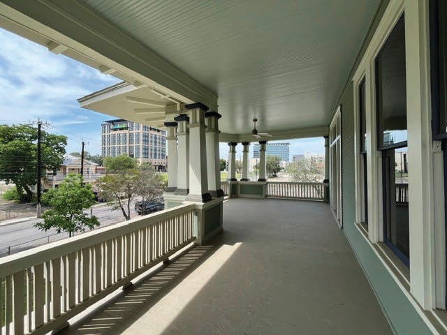 1606 N Alamo St, San Antonio, TX for lease - Interior Photo - Image 2 of 25