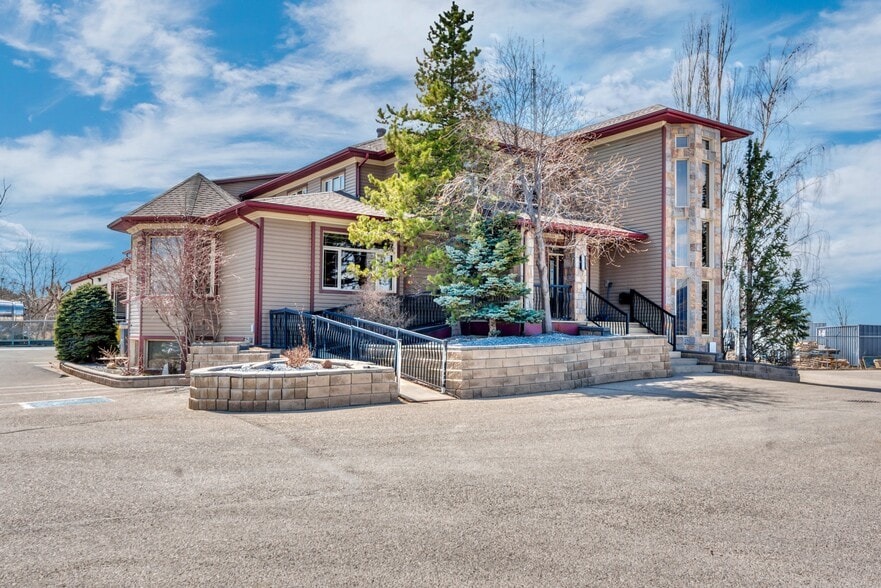 118 Canal Gdns, Strathmore, AB à vendre - Photo du bâtiment - Image 3 de 34