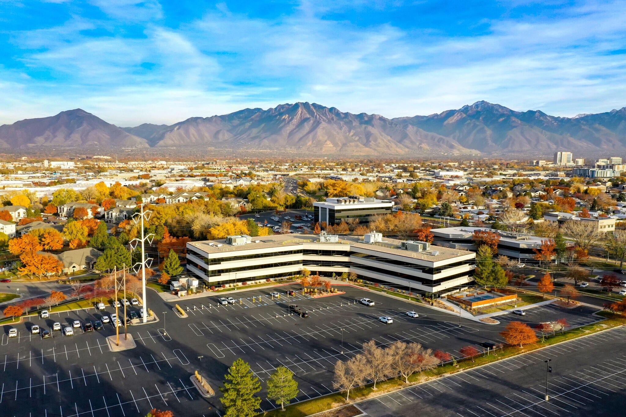 860 W LeVoy Dr, Taylorsville, UT à louer Aérien- Image 1 de 24