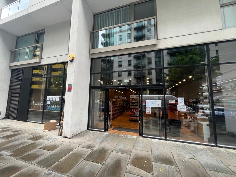 38 Lanterns Way, London for lease - Building Photo - Image 2 of 13