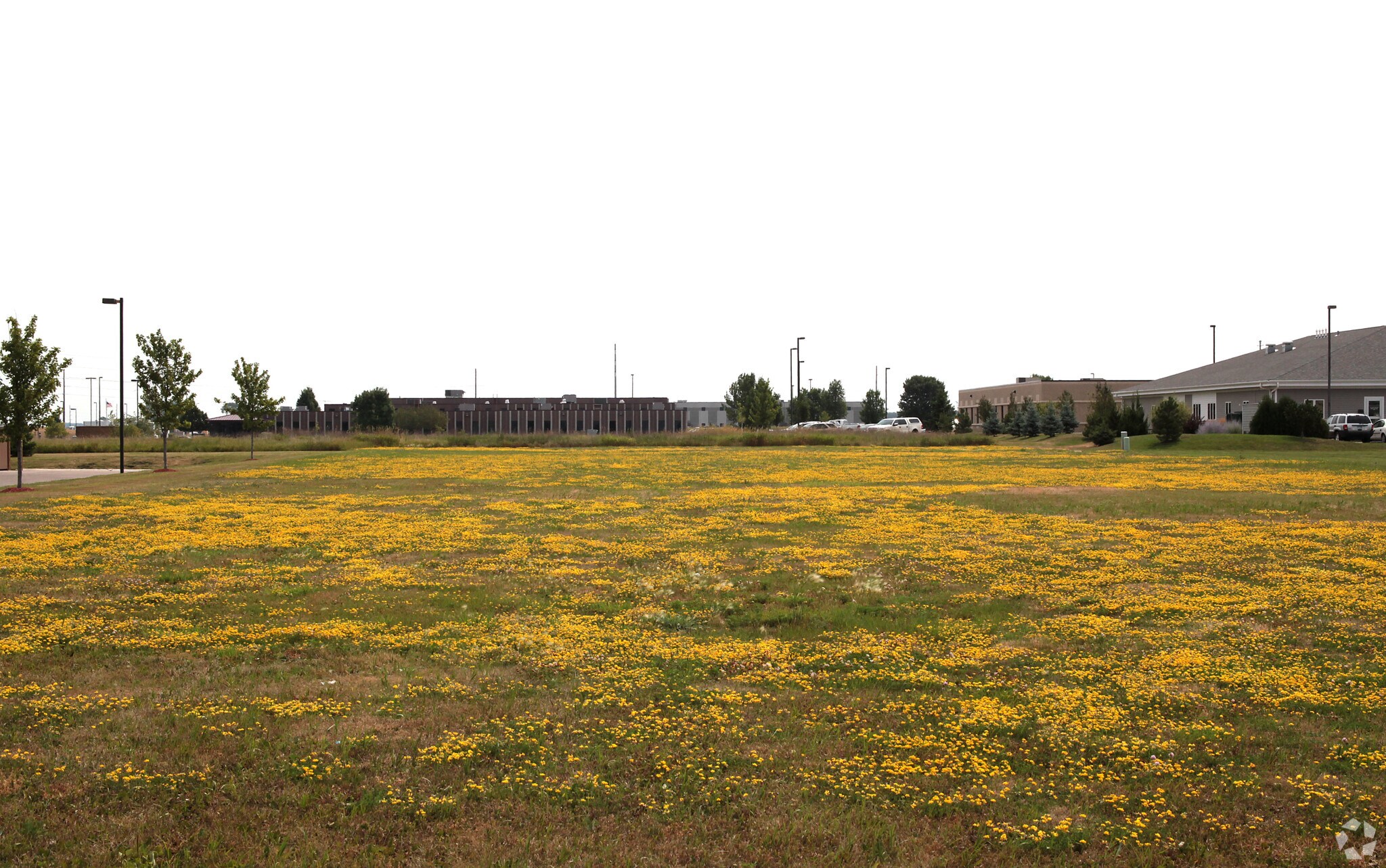 1930 Premier Dr, Mankato, MN à louer Autre- Image 1 de 6