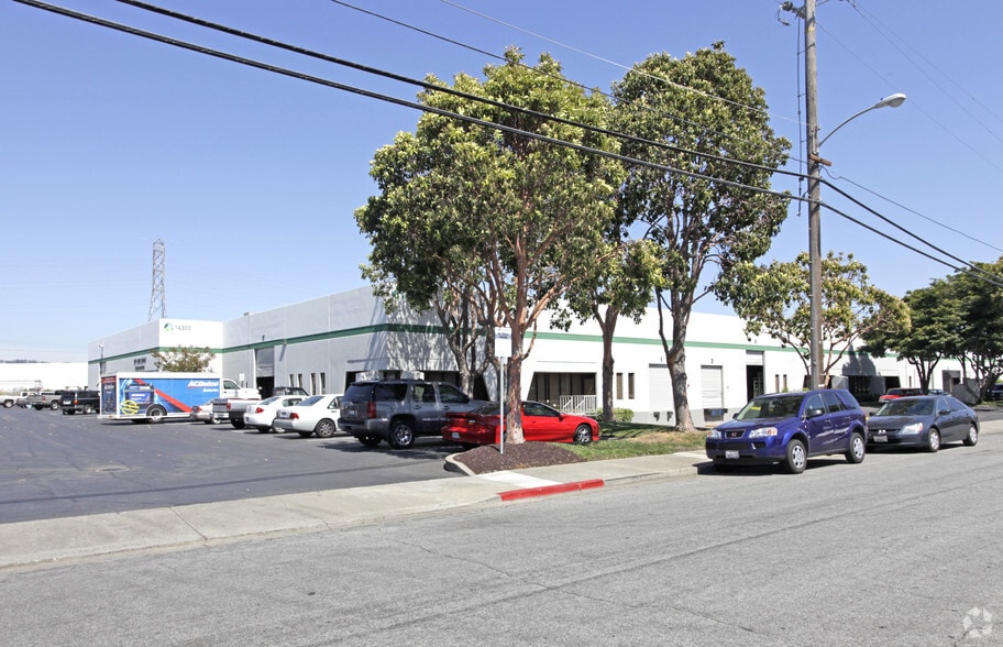 14300-14390 Catalina St, San Leandro, CA à louer - Photo du bâtiment - Image 2 de 4