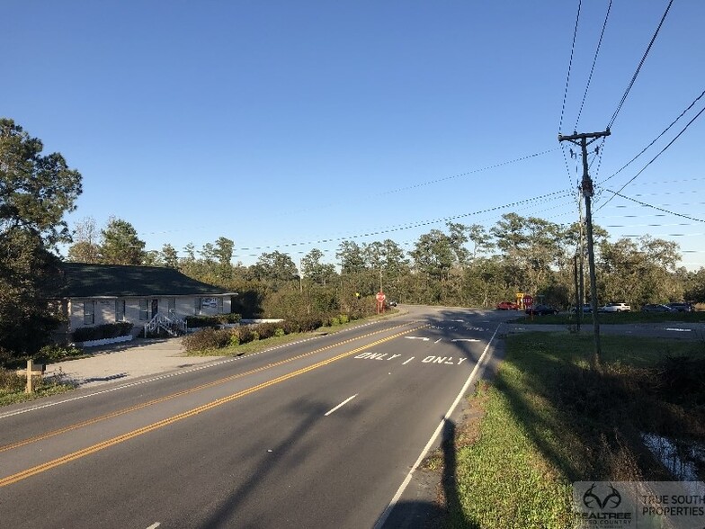 1 Grober Hill Rd, Beaufort, SC for sale - Building Photo - Image 3 of 8