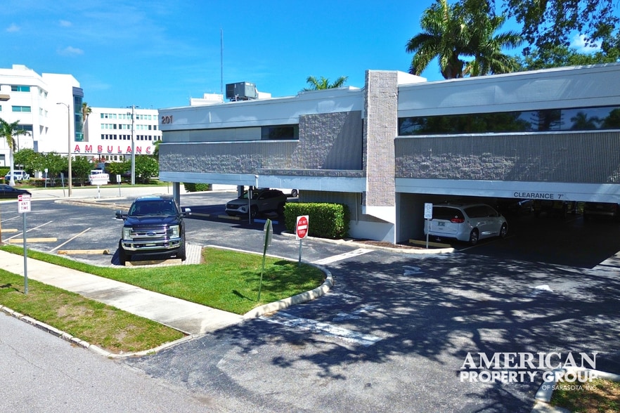 201 4th Ave, Bradenton, FL for sale - Building Photo - Image 3 of 43