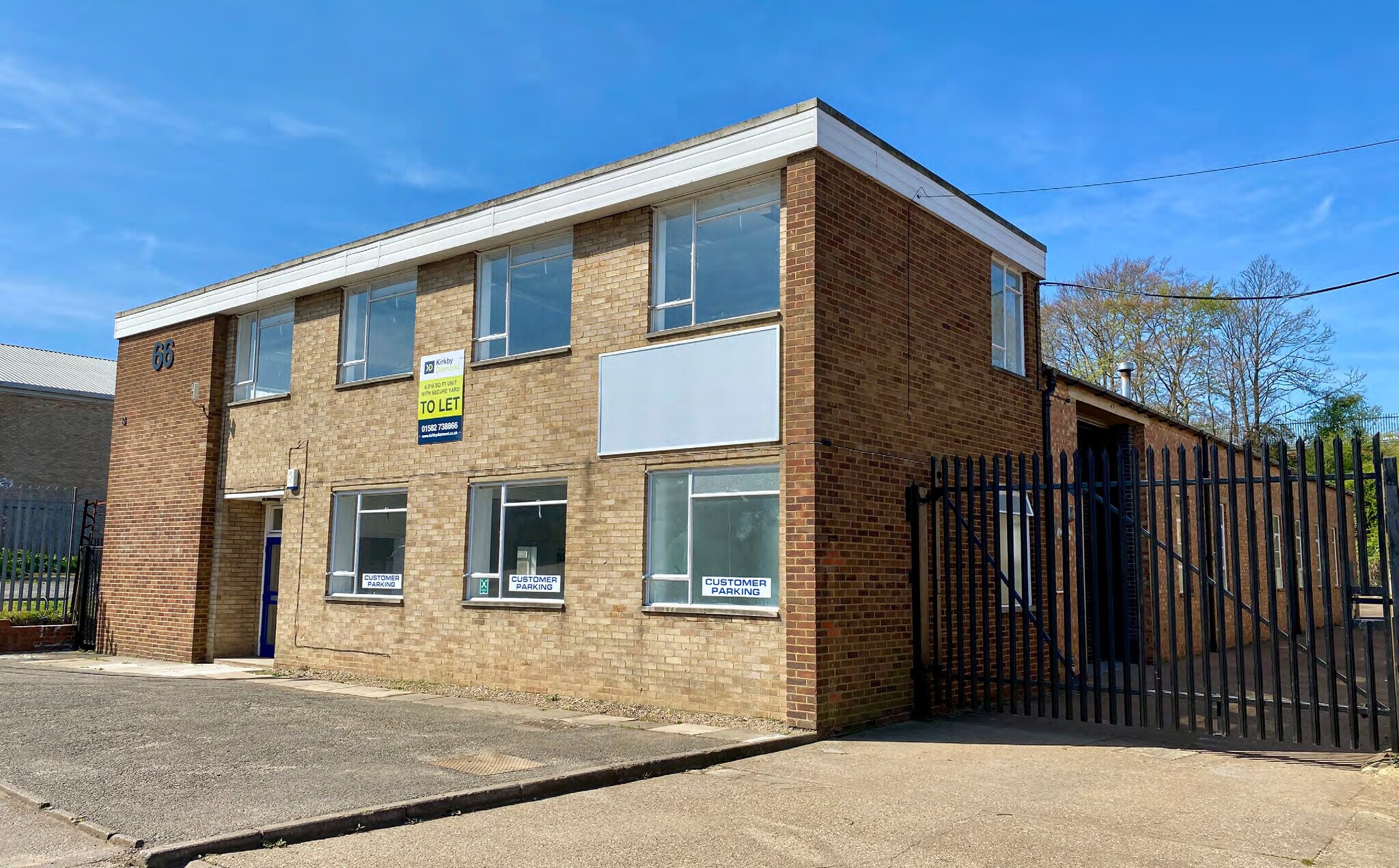 66 Bilton Way, Luton à louer Photo du bâtiment- Image 1 de 4