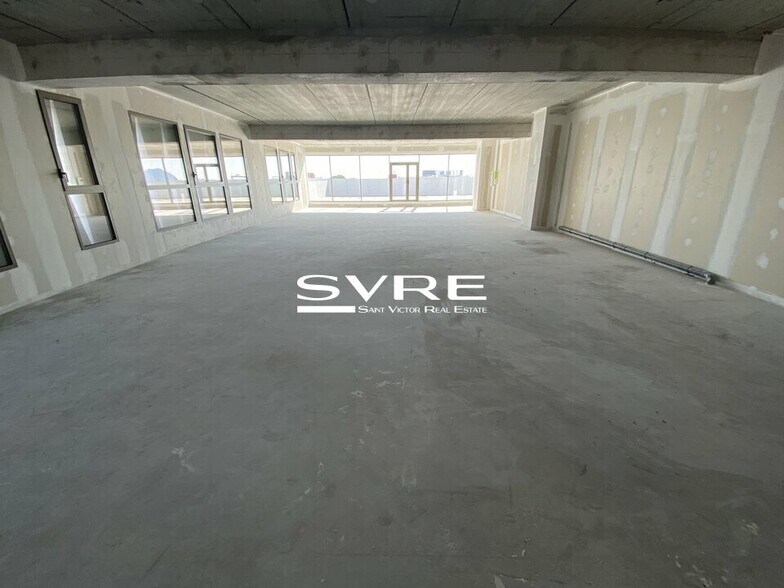 Office in La Ciotat for sale - Interior Photo - Image 2 of 4