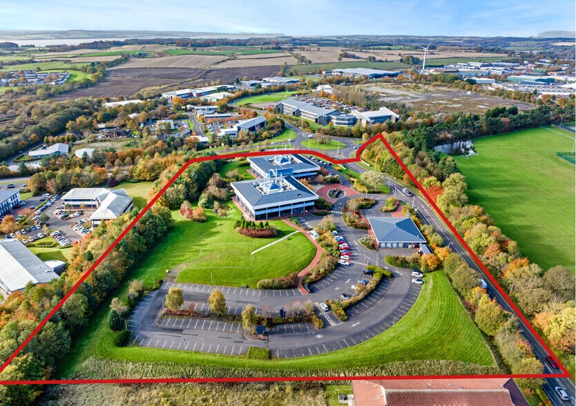 Carnegie Av, Dunfermline for lease - Aerial - Image 3 of 24