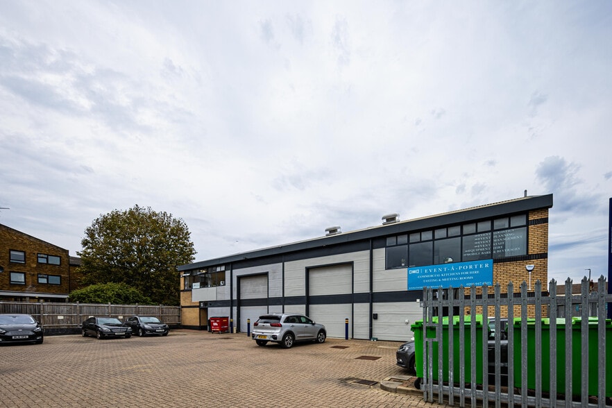 St Martins Way, London for lease - Building Photo - Image 3 of 6