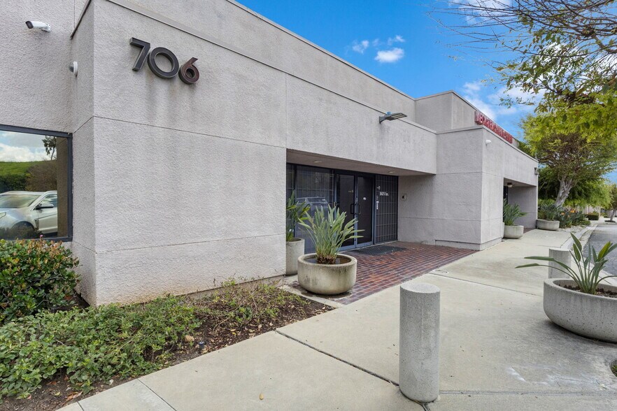 706 N Diamond Bar Blvd, Diamond Bar, CA à vendre - Photo du bâtiment - Image 3 de 38