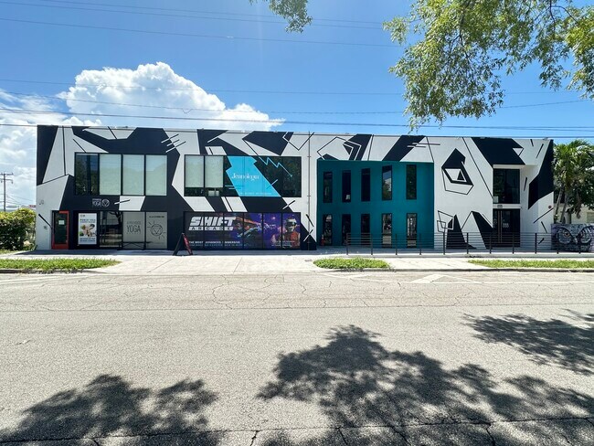 More details for 2920 NW 5th Ave, Miami, FL - Office for Sale