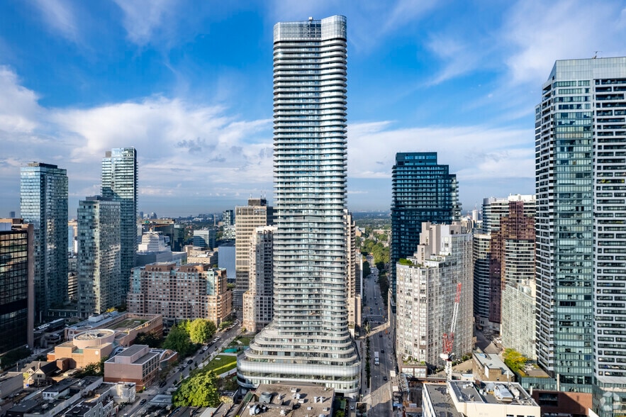 15 Wellesley St W, Toronto, ON for sale - Building Photo - Image 1 of 7