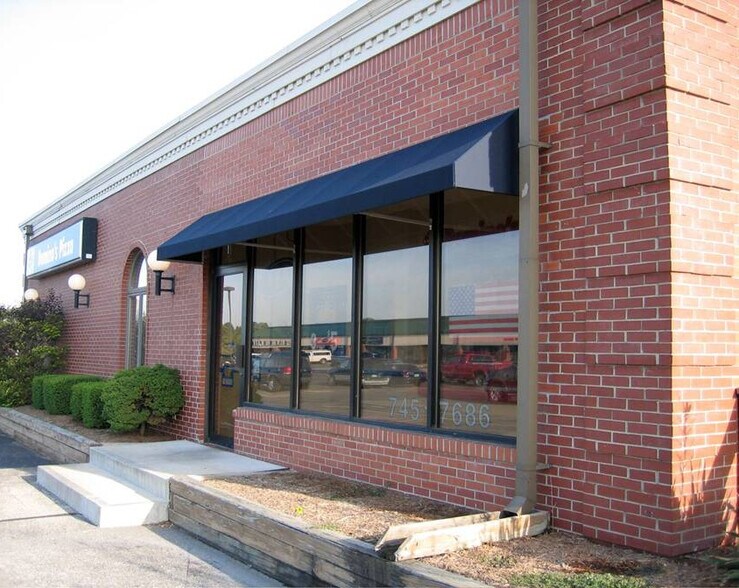 Prestwick Crossing, Avon, IN à louer - Photo du bâtiment - Image 2 de 4