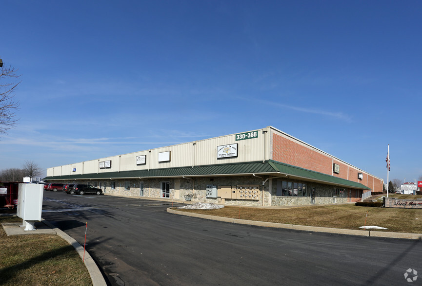 330 N Reading Rd, Ephrata, PA for lease - Building Photo - Image 3 of 49