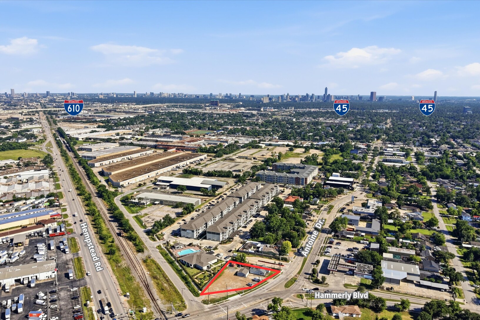 2106 Antoine Dr, Houston, TX à vendre Photo du bâtiment- Image 1 de 16