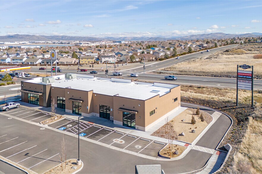 Red Rock Retail Center portefeuille de 2 propriétés à vendre sur LoopNet.ca - Photo du bâtiment - Image 2 de 6