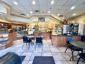 Deli Breakfast Luncheonette Restaurant SALE - Services immobiliers commerciaux