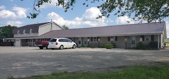 Plus de détails pour 3906 E Main St, Knoxville, IA - Multi-résidentiel à vendre