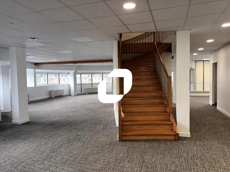 Office in Lille for lease - Interior Photo - Image 3 of 7