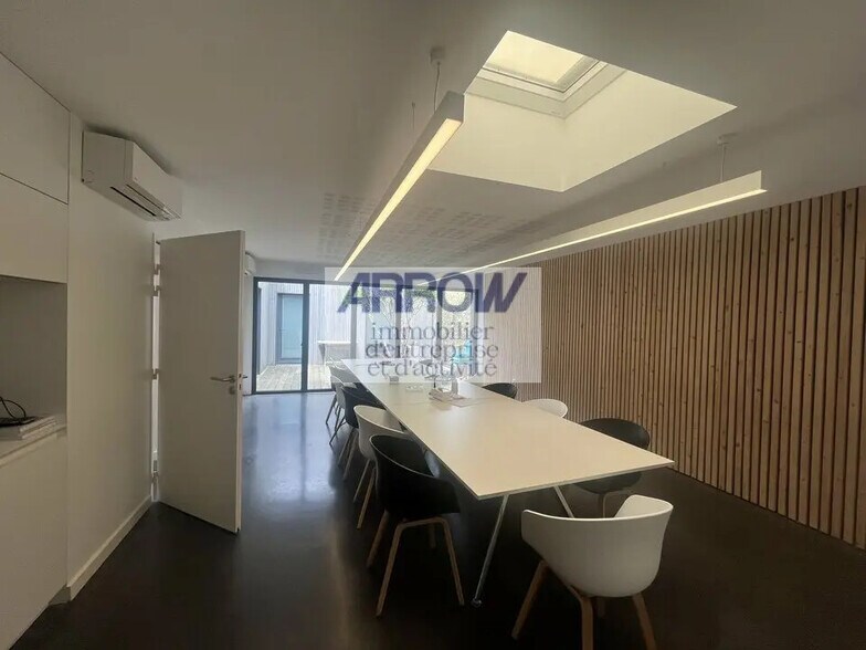 Bureau dans Treillières à louer - Photo du bâtiment - Image 1 de 14