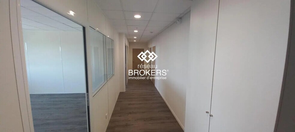 Office in L'Union for lease - Interior Photo - Image 3 of 7