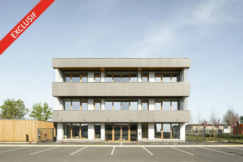 Office in Cenon for sale Building Photo- Image 1 of 3