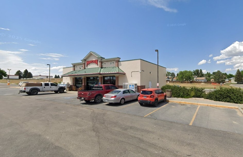 1108 Yellowstone Hwy, Douglas, WY for sale Primary Photo- Image 1 of 4