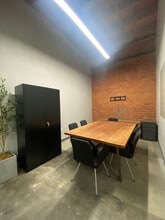 525 Colorado Ave, Santa Monica, CA for lease Interior Photo- Image 2 of 17