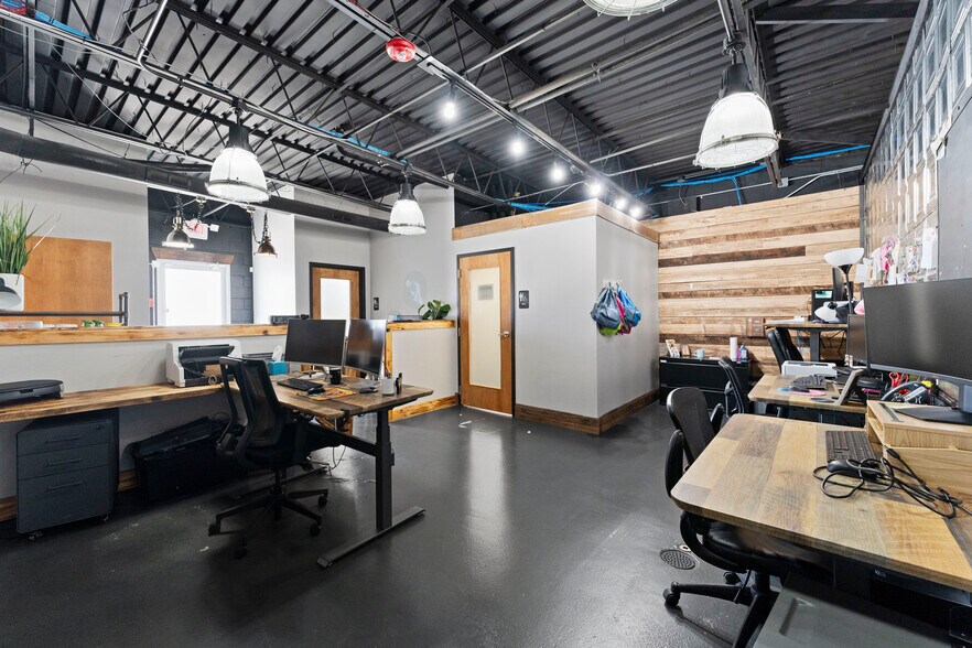 823 Chadwick St, Indianapolis, IN à vendre - Photo intérieure - Image 3 de 13