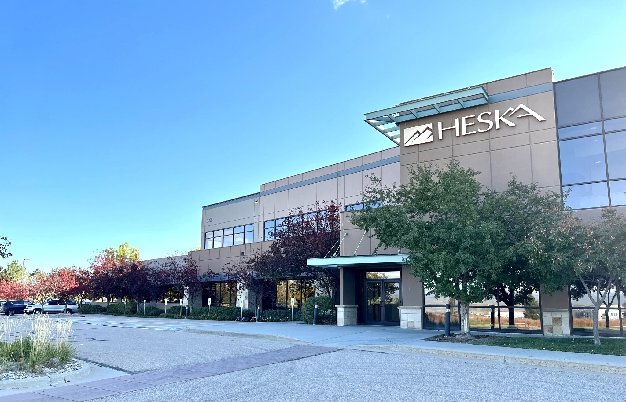 3760 Rocky Mountain Ave, Loveland, CO à vendre Photo du bâtiment- Image 1 de 1