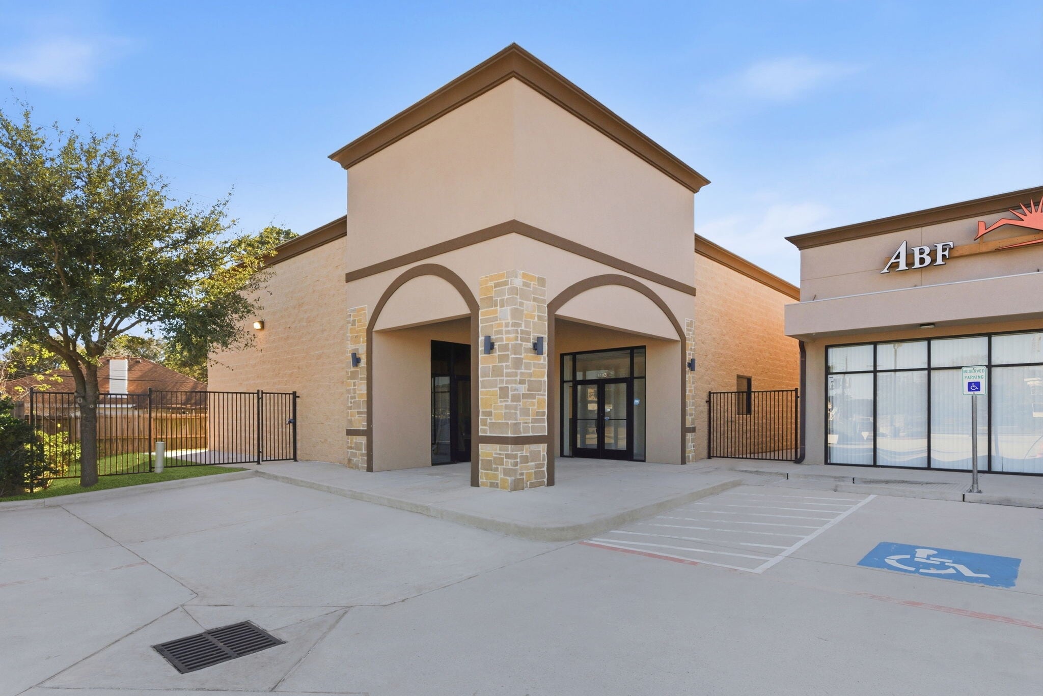 8719 Highway 6 N, Houston, TX à louer Photo principale- Image 1 de 7