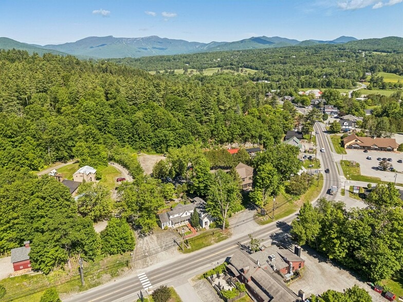 299 Mountain Rd, Stowe, VT for sale - Building Photo - Image 3 of 17