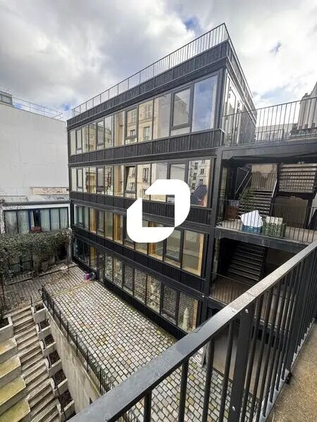 Flex dans Paris à louer Photo du bâtiment- Image 1 de 14
