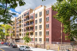 More details for 645 Gates Ave, Brooklyn, NY - Retail for Lease