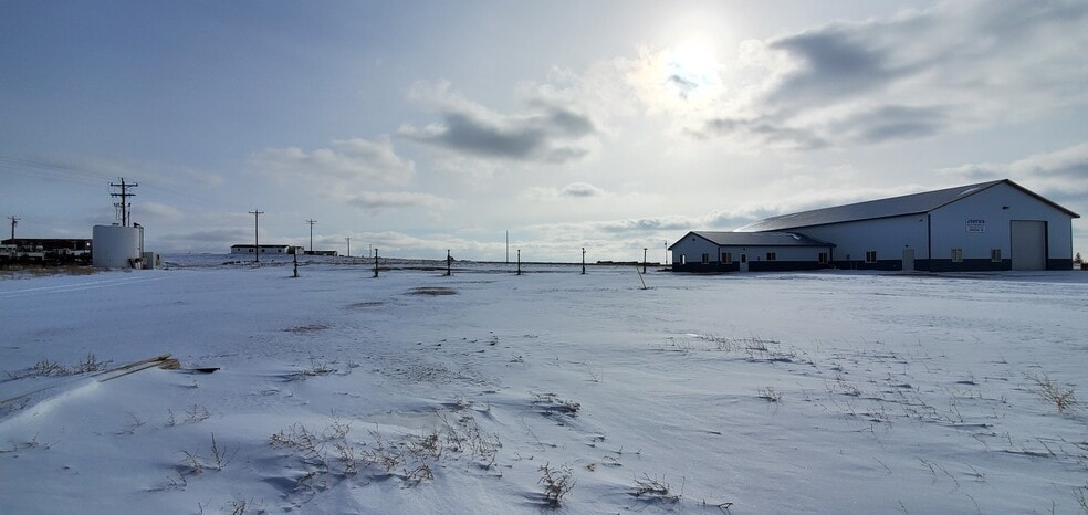 13318 29th P St NW, Arnegard, ND for sale - Building Photo - Image 3 of 47