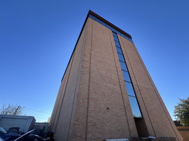 502 N Willis, Abilene, TX à vendre - Photo du bâtiment - Image 3 de 25