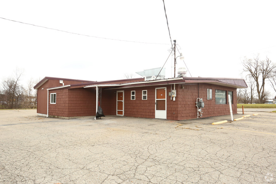 12099 N Saginaw Rd, Clio, MI à vendre - Photo du bâtiment - Image 3 de 6