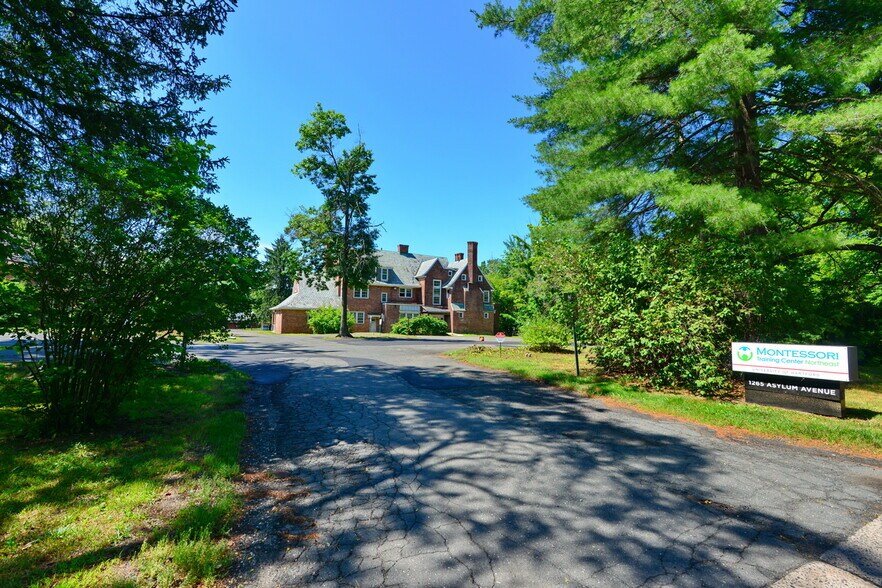1265 Asylum Ave, Hartford, CT à louer - Photo du bâtiment - Image 3 de 39